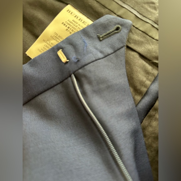 Burberry Milbury Navy Full Suit- 2 Piece. EU: 50R. Good Condition. - Picture 9 of 14